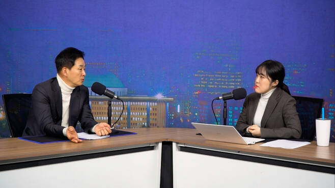 유영하 변호사가 1월2일 유튜브 채널 '시사저널TV'에 출연해 인터뷰하고 있다. ⓒ시사저널TV