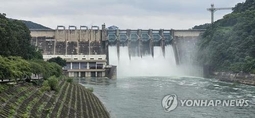 충주댐 전경 [연합뉴스 자료사진]