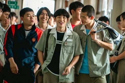 배우 임시완은 지난해 공개된 쿠팡플레이 ‘소년시대’를 통해 색다른 변신을 꾀었다.  사진 = 쿠팡플레이