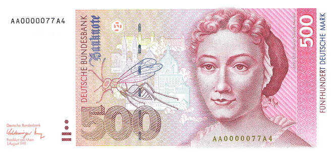 1992년 독일에서 발행된 500마르크 지폐에 그려진 마리아 지빌라 메리안의 얼굴. 그가 평생 연구한 곤충을 상징적으로 그려 넣었다. 나무연필 제공
