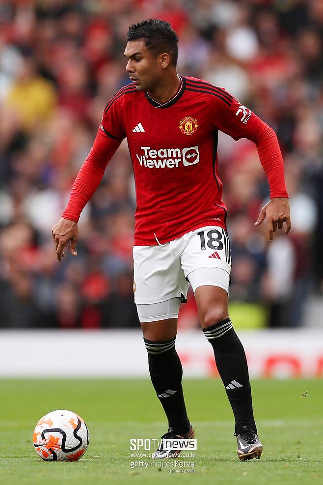 ▲ 맨체스터 유나이티드가 선수단 임금 삭감을 추진하며 카세미루를 방출 대상에 올릴 계획이다