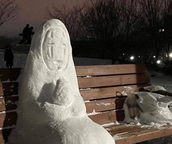 가오나시 눈사람. 온라인 커뮤니티 더쿠 캡처