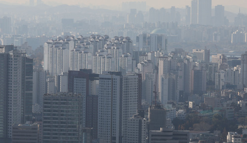 남산에서 바라본 서울 아파트 단지. [사진 출처=매경DB]