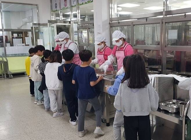 경남지역 한 초등학교 학교급식실.(사진=경남도 제공) 2024.01.09. *재판매 및 DB 금지