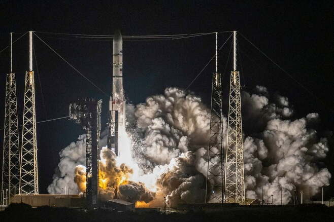 미국 우주기업 아스트로보틱의 '페레그린'이 발사하는 모습  /사진=AFP 연합
