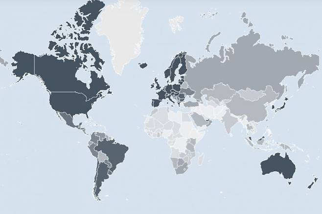 전 세계 지도로보는 세계 여권파워. 색깔이 진할수록 여권파워(무비자 입국 나라 숫자가 많다는 의미)가 세다. [이미지출처=헨리패스포트인덱스]