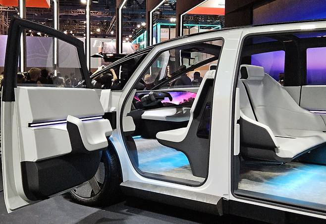 10일(현지시각) CES가 열린 미국 라스베이거스 컨벤션센터(LVCC)에 전시된 혼다 0시리즈 전기차 스페이스-허브 콘셉트. /고성민 기자