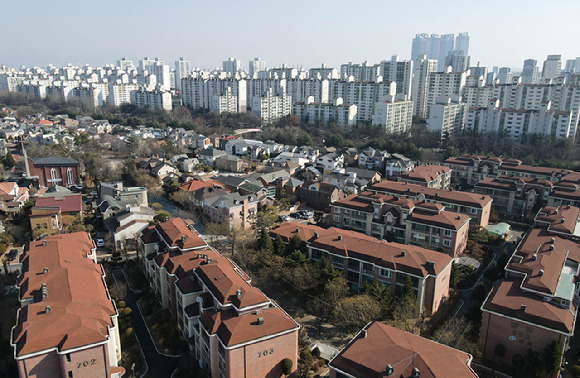 경기도 고양시 일산 신도시 일대 빌라와 아파트 단지 [사진=뉴시스]