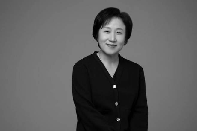 강은경 작가. 글라인