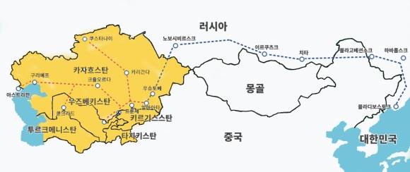 1937년 극동지역에 살고 있던 약 18만명의 조선인들은 스탈린에 의해 우즈베키스탄과 카자흐스탄 등 중앙아시아로 강제이주 되었다. 이 과정에서 수많은 사람들이 처형되고, 추위와 배고픔으로 목숨을 잃었다. 파란 점선은 조선인 강제이주 경로, 붉은 점선은 중앙아시아 도착 후 분산 경로다.