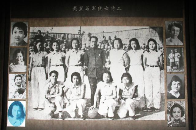 저장성 입팔도 마을에는 중국 공산당과 일제에 대응하기 위한 여성 비밀요원 양성소(군통)가 있었다. 옛 군통 훈련소에 총책임자인 다이리와 여성 요원의 사진이 걸려 있다. ⓒ최종명