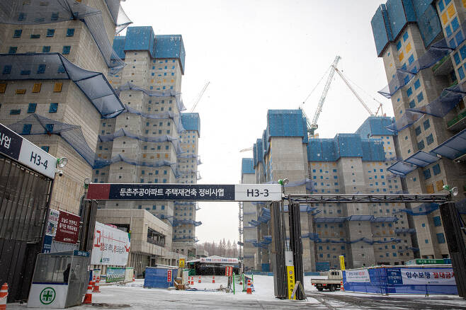 2022년 10월, ‘단군 이래 최대 규모 재건축’으로 불리는 서울 강동구 둔촌주공 사업장은 유동화증권의 차환 중단으로 부도 직전까지 내몰렸다.ⓒ시사IN 신선영