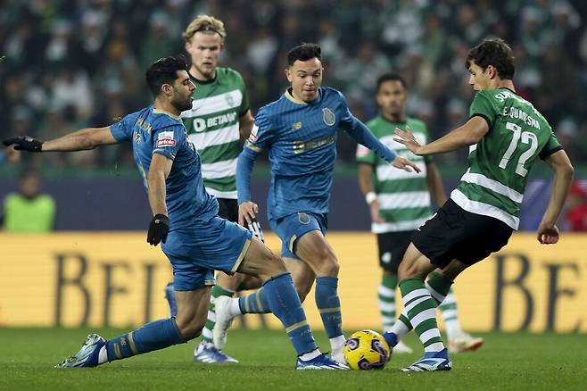 ▲ 이란 출신 FC포르투 공격수 메흐디 타레미가 인테르 밀란 유니폼을 입을 가능성이 커졌다. ⓒ연합뉴스/AFP/EPA