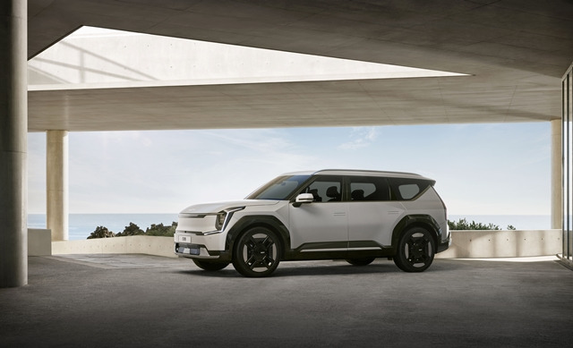 2023 굿디자인 어워드 본상을 수상한 기아 전동화 SUV 'EV9'. /기아