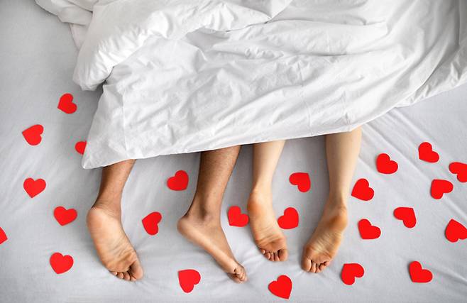 생리 중 성관계는 여성의 자궁 건강뿐 아니라 남성의 비뇨기 건강에도 안 좋을 수 있다./사진=게티이미지뱅크