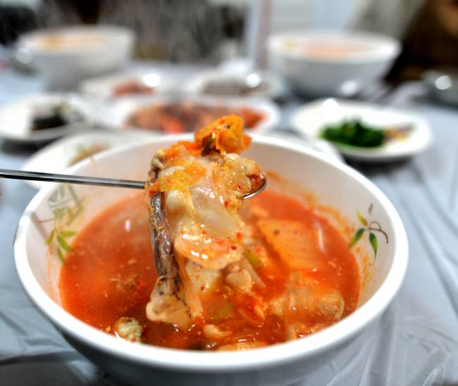 경북 울진 ‘우성식당’의 곰치국.