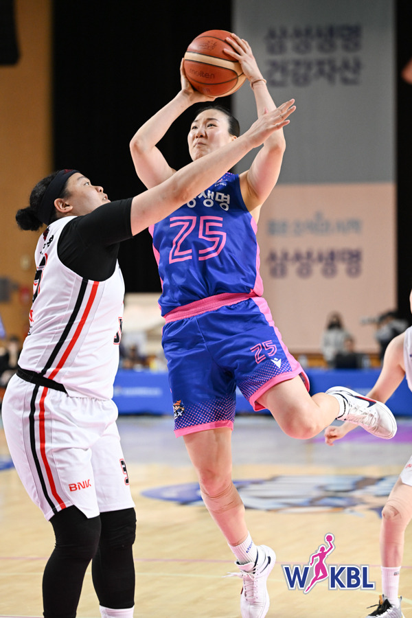 삼성생명이 BNK썸을 꺾었다.(WKBL 제공)