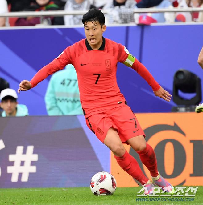 20일(현지시간) 카타르 도하 알투마마 스타디움에서 열린 2023 아시아축구연맹(AFC) 카타르 아시안컵 대한민국과 요르단의 경기. 손흥민이 돌파를 시도하고 있다. 도하(카타르)=박재만 기자 pjm@sportschosun.com/2023.01.20/