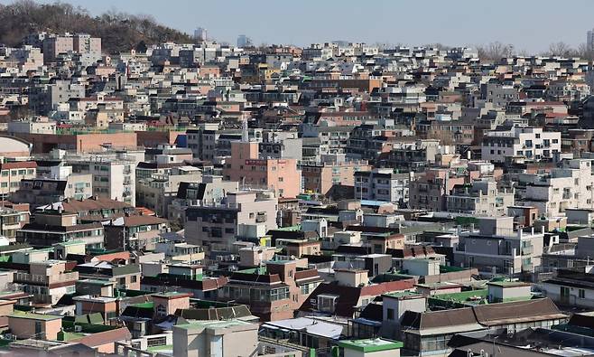 오피스텔과 빌라가 빼곡히 들어선 서울 강서구 화곡8동 전경. 한경DB