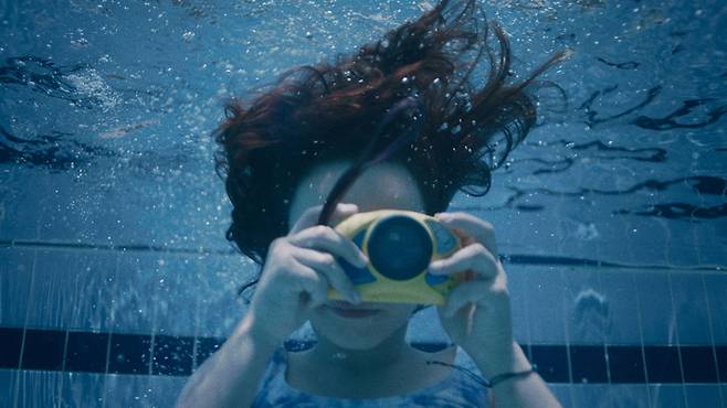 영화는 두 사람이 튀르키예에서 시간을 보내는 모습을 자연스럽게 담는다. 단조롭다고 평가할 수 있을 만한 구성인데, 그 안에 담긴 서사는 단순하지 않다. [사진 제공=그린나래미디어]