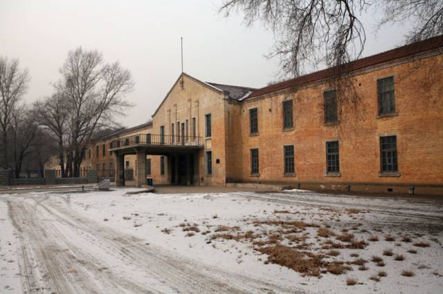 ▲ 세균무기 개발에 미친 이시이 시로가 ‘악마의 소굴’로 썼던 731부대 본부 건물. ⓒ위키미디어