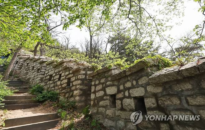 탕춘대성 성곽길 [연합뉴스 자료사진]