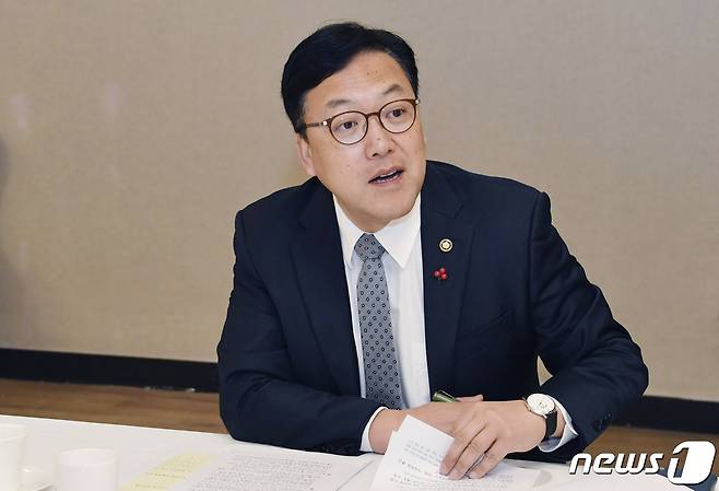 김병환 기획재정부 차관이 12일 오전 서울 종로구 정부서울청사에서 열린 '제8차 물가관계차관회의'에서 모두발언을 하고 있다. (기획재정부 제공) 2024.1.12/뉴스1