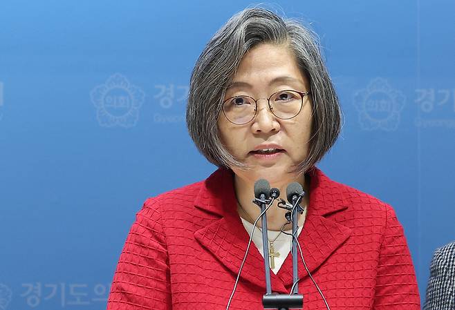 국민의힘 이수정 수원정 예비후보가 19일 오후 경기도 수원시 경기도의회에서 출마 기자회견을 하고 있다. [사진 출처 = 연합뉴스]