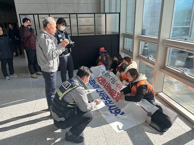 농성 중인 공공연대노조 조합원들 [공공연대노조 제공. 재판매 및 DB 금지]
