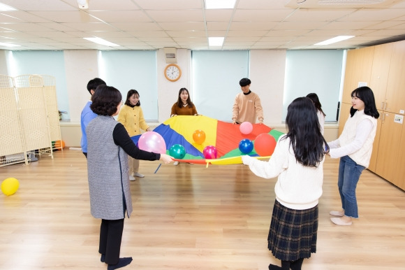 수업중인 백석예술대 유아교육과 학생들. 백석예대 제공