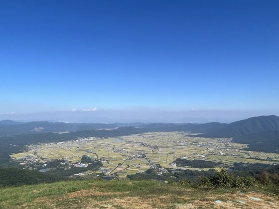 경남 합천군 초계면과 적중면에 걸쳐 있는 '적중-초계 분지'. 5만 년 전 한반도에 운석이 떨어져 생긴 '운석충돌구'이다. 사진 합천군