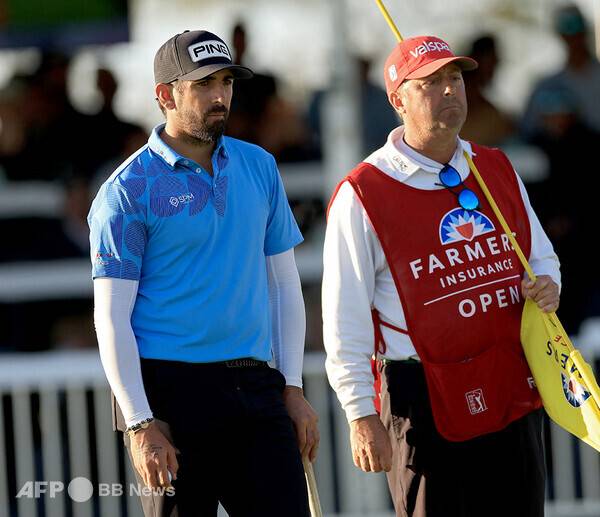 2024년 미국프로골프(PGA) 투어 파머스 인슈어런스 오픈 우승을 차지한 마티외 파봉(프랑스)이 최종라운드에서 경기하는 모습이다. 사진제공=ⓒAFPBBNews = News1