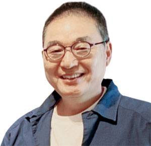 정철훈미술 칼럼니스트,고려대 대학원 문화 콘텐츠 박사 수료, 소장전 ‘리틀 사치전’ 개최