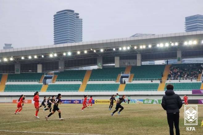 [서울=뉴시스]U-20 여자 축구대표팀, 중국과 평가전 1-1 무승부. (사진=대한축구협회 제공)