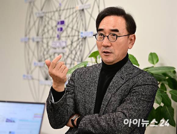 배현기 웰스가이드 대표는 지난 19일 서울 마포구 프론트원에서 아이뉴스24를 만나 재무 관리(PFM) 엔진과 챗GPT 활용에 관해 얘기했다. [사진=곽영래 기자]