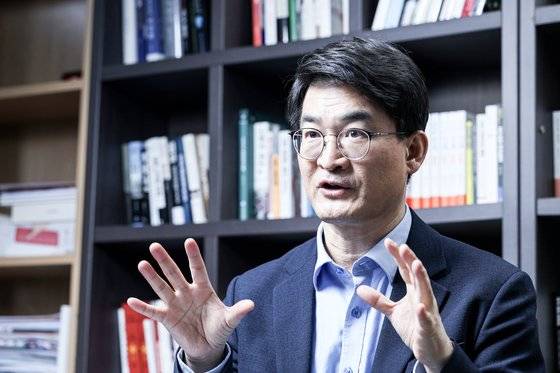 최병천 신성장경제연구소장. 김경록 기자
