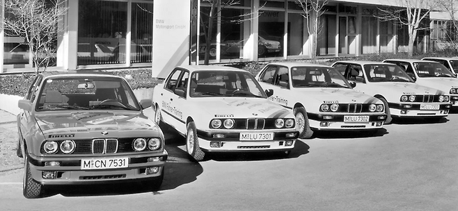 코오롱모빌리티그룹이 국내 최초 BMW 공식 수입사로 1987년 사업을 시작했을 때의 모습. <코오롱모빌리티그룹 제공>