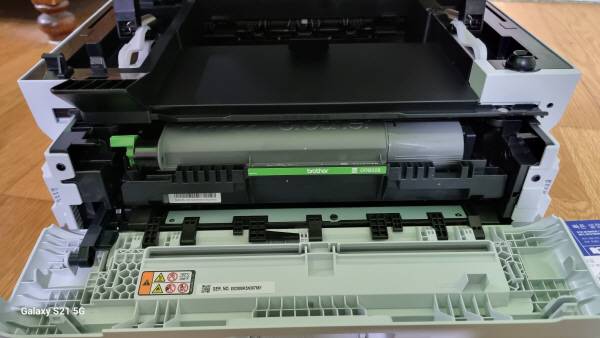 토너 카트리지, 드럼을 브라더 복합기에 삽입한 모습. 정옥재 기자