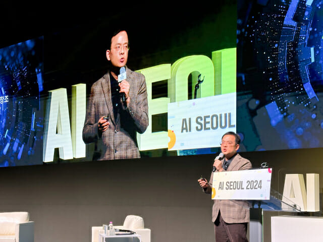 고평석 엑셈 대표가 1일 서울시청에서 열린 ‘AI SEOUL 2024’ 행사에서 AI를 활용한 공공 혁신을 주제로 발표하고 있다.