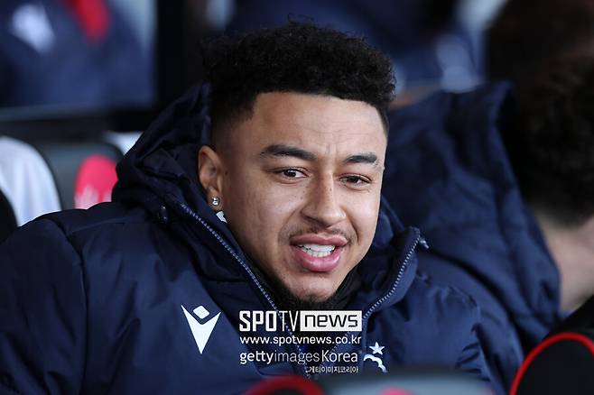 ▲ 영국 매체 ‘스카이스포츠’는 2일(한국시간) “제시 린가드가 FC서울 이적을 눈앞에 뒀다. 계약 기간은 2년이며 1년 추가 옵션이 있다. 또한 이미 린가드의 이적은 구두로 합의됐으며, 며칠 안에 한국에 갈 것이다. 계약은 한국에서 완료할 예정”이라 전했다. 또한 매체에 따르면 린가드는 튀르키예와 사우디아라비아 팀의 관심을 받은 것으로 알려졌다. 하지만 린가드 본인이 FC서울 이적을 선택하며 한국행을 앞두고 있다.