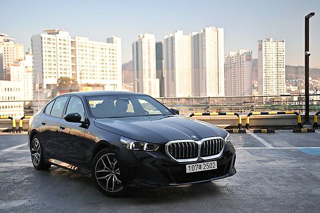 BMW 520i M 스포츠. 김학수 기자