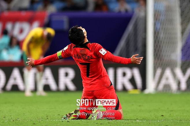 ▲ 위르겐 클린스만 감독이 이끄는 대한민국 축구대표팀은 3일 오전 0시 30분 (이하 한국시간) 카타르 알 와크라 알 자누브 스타디움에서 열린 2023 아시아축구연맹(AFC) 아시안컵 8강전에서 호주를 2-1로 제압했다. 옥에 티는 김민재의 경고였다.