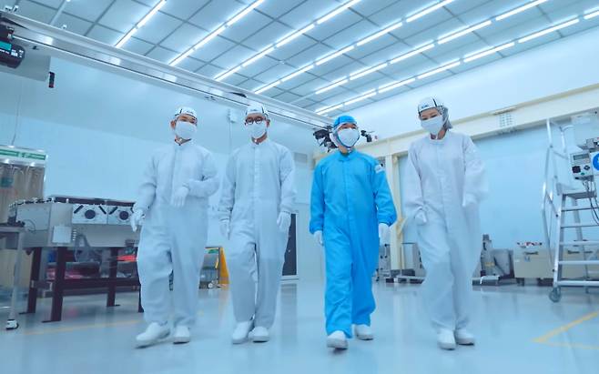 네덜란드 반도체 장비기업 ASML코리아 엔지니어들의 모습. [유튜브 ‘ASML’]