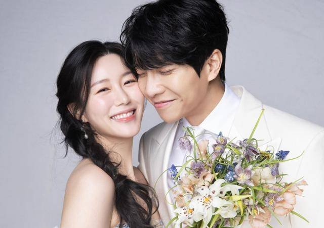 가수 겸 배우 이승기와 이다인 부부가 오늘(5일) 득녀 소식을 알렸다. 휴먼메이드 제공