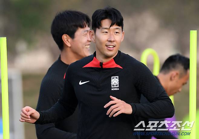 대한민국 축구대표팀이 5일(현지시간) 카타르 도하 알 아글라 트레이닝 센터에서 훈련을 진행했다. 손흥민이 훈련을 소화하고 있다. 도하(카타르)=박재만 기자 pjm@sportschosun.com/2023.02.05/