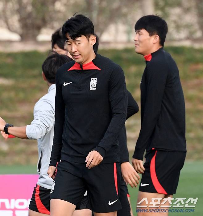 대한민국 축구대표팀이 5일(현지시간) 카타르 도하 알 아글라 트레이닝 센터에서 훈련을 진행했다. 손흥민이 훈련을 소화하고 있다. 도하(카타르)=박재만 기자 pjm@sportschosun.com/2023.02.05/