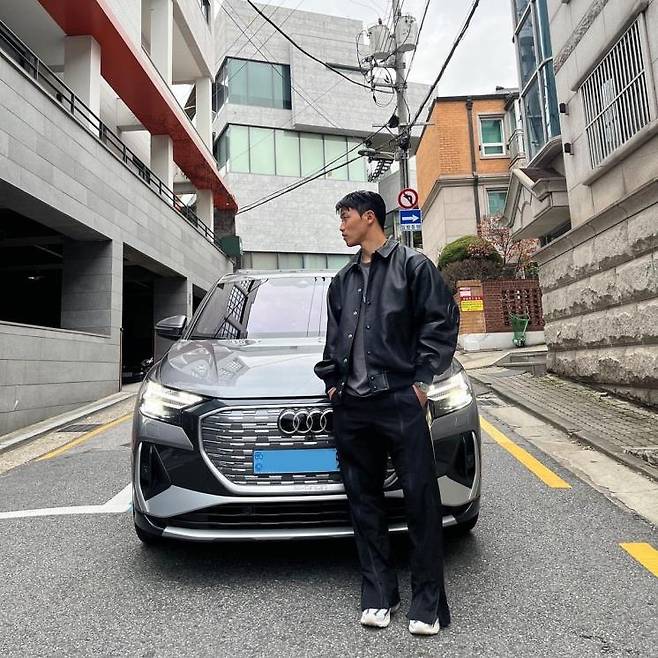 인스타그램 @hwangheechan