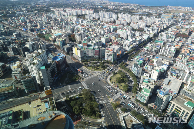 [제주=뉴시스] 제주시 노형오거리 모습. (사진=뉴시스 DB). photo@newsis.co