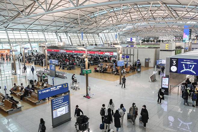 인천공항 여객터미널 전경.