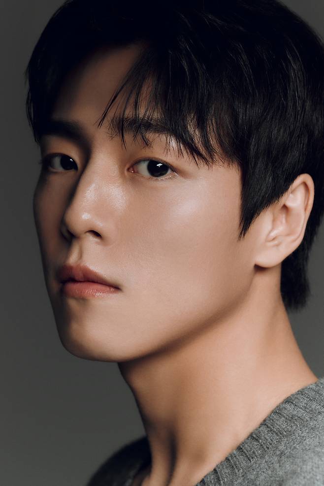 이현우 / 어썸이엔티